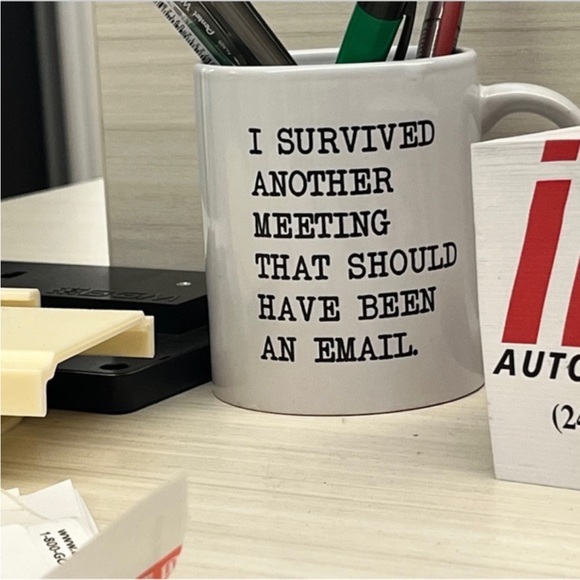 Poshmark Ambassador Jesse ⭐️ 5 Star Seller ⭐️ - Picture 11 of 16